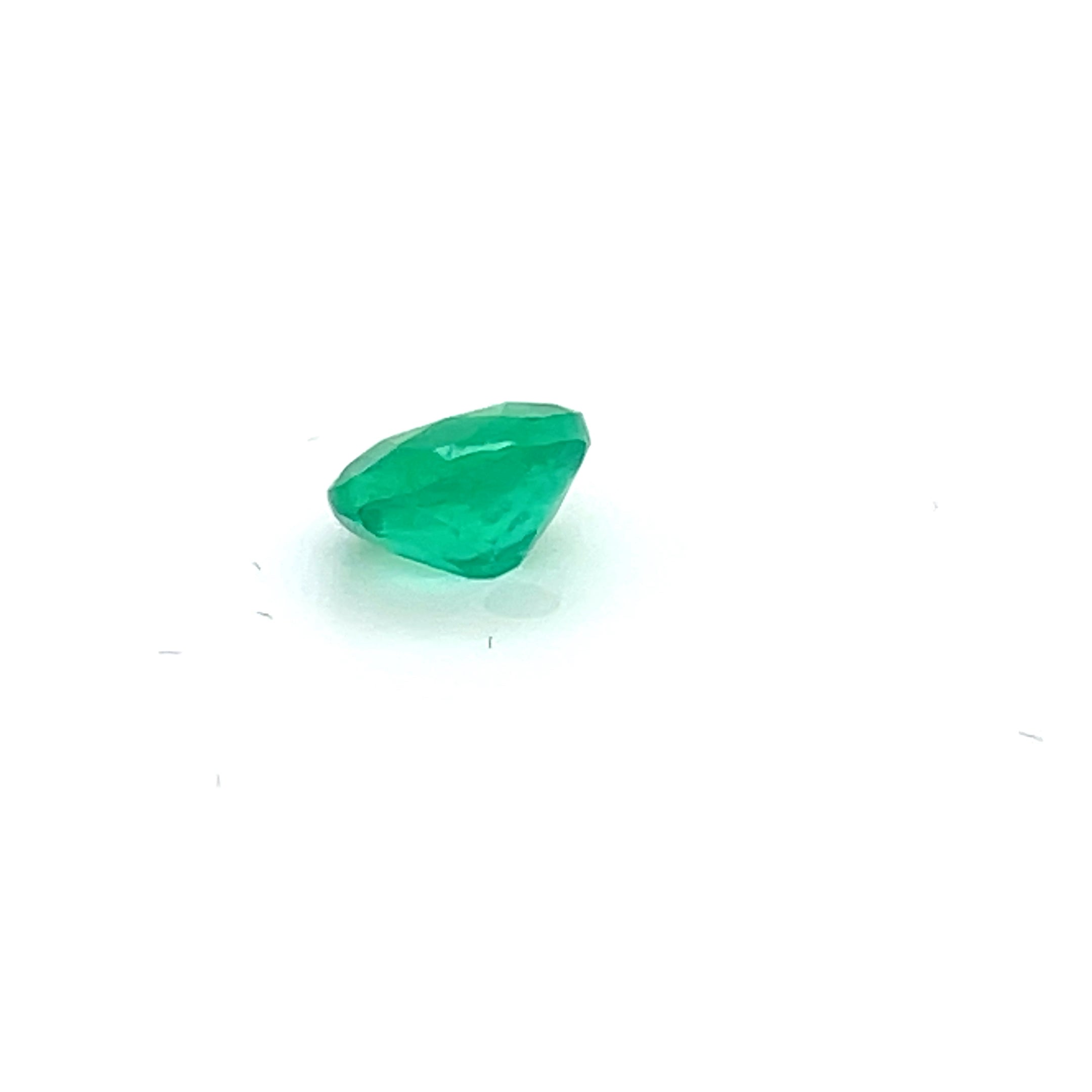 0.95 ct Oval Cut Colombian Emerald